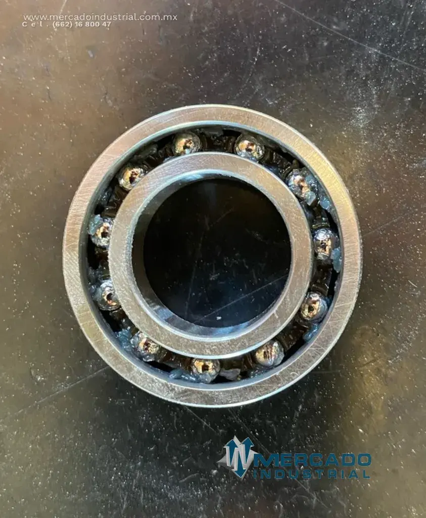 Balero 3.8 cm x 1 cm parte 6671990 marca Bobcat - imagen 1