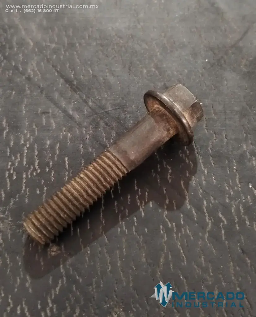 Komatsu YM119802-13670 SCREW (SK815) - imagen 1