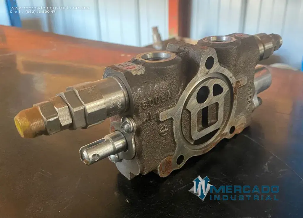 Válvula multidireccional 1500 PSI marca P&H - imagen 1