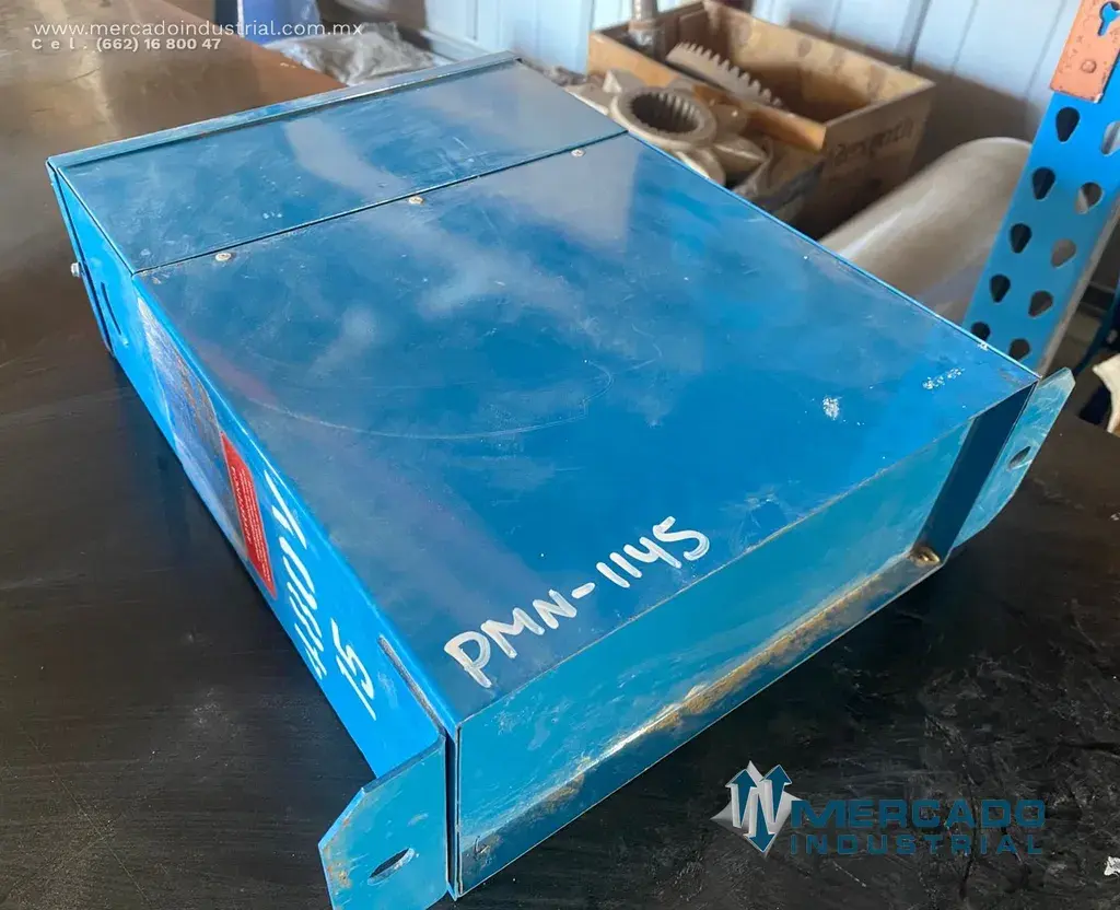 Capacitor de potencia trifásico 15 KVAR 480V parte CPS4015 marca Coposa - imagen 1