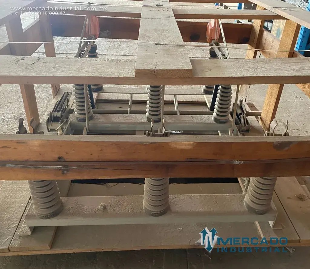 Desconectador eléctrico tripolar tipo LDTP 630 A 36 KV parte LDTP30065 CKN marca Driwisa - imagen 1