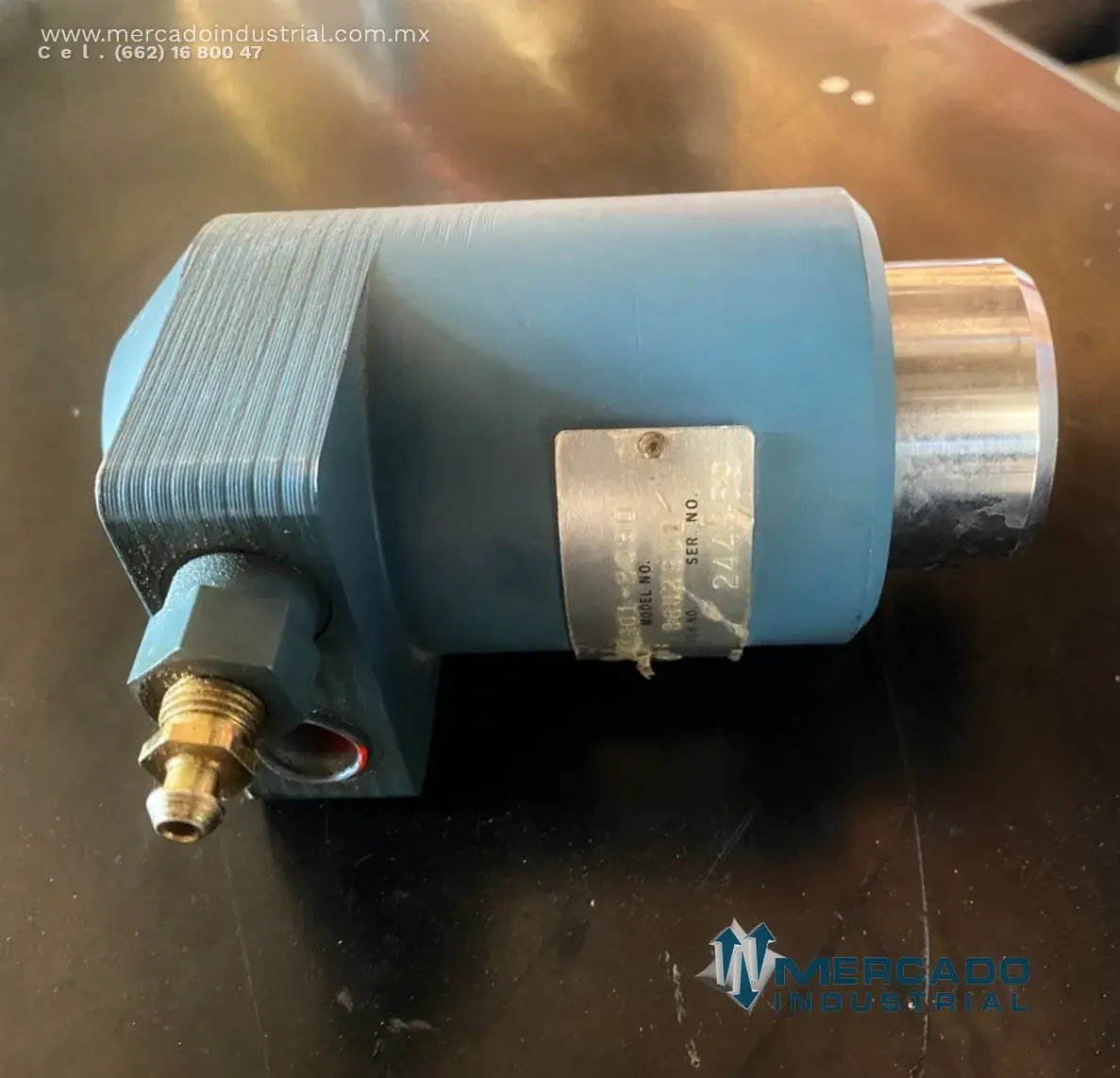 Conector rotatorio 5 1/2" x 2 3/4" parte 38U39D1 marca Deublin - imagen 1