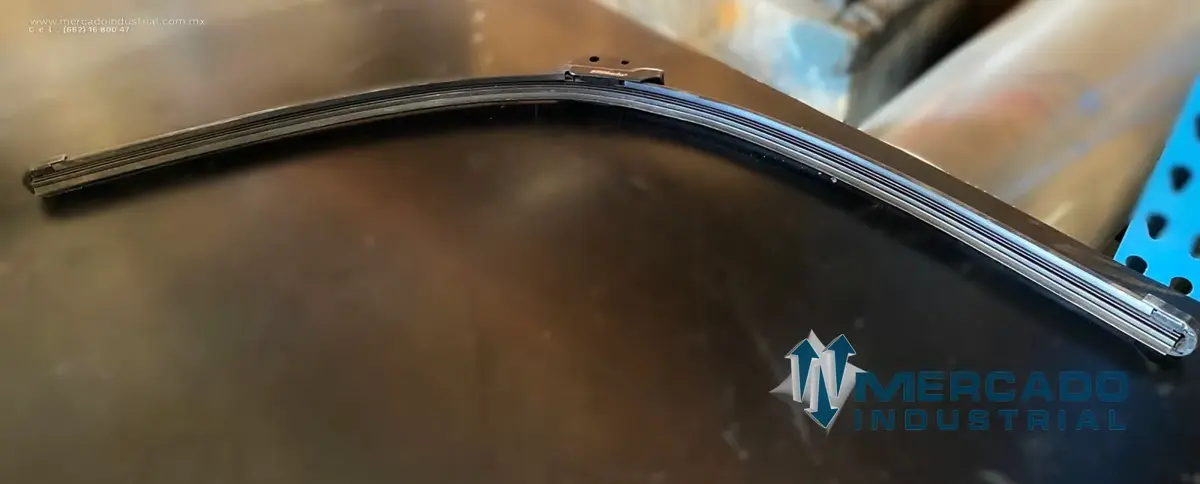 Escobilla limpiaparabrisas parte 54386388 marca Silblade - imagen 1