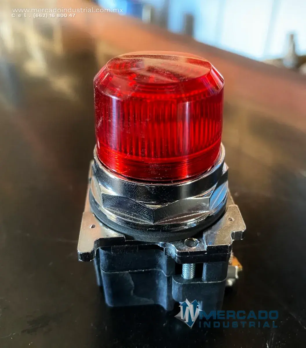 Luz roja 120 V parte 318710 marca Cutler-Hammer - imagen 1