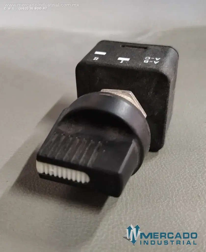 Komatsu 39970240 SWITCH (PC3000-6) - imagen 1