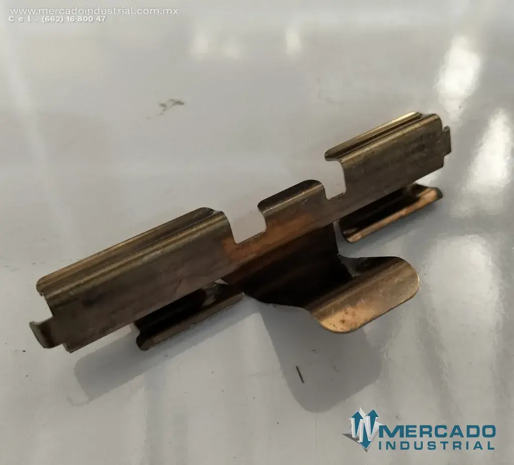 MOPAR 05179877AA QUITARUIDO TRASERO RAM - imagen 1
