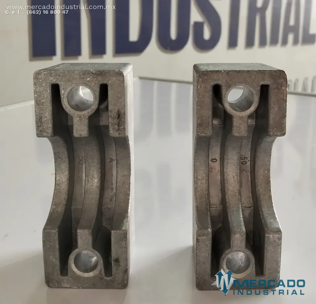 KOMATSU 50297698 PAIR OF CLAMPS (PC3000-6) - imagen 1