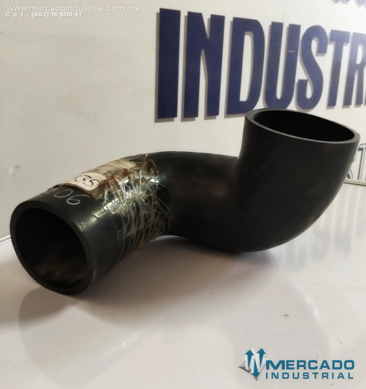 Komatsu 42N-02-12141 (42N-02-11135) TUBE INLET (WB146) - imagen 1