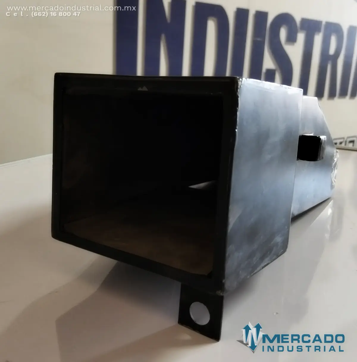 Komatsu 561-07-62130 DUCT (HD785-5) - imagen 1