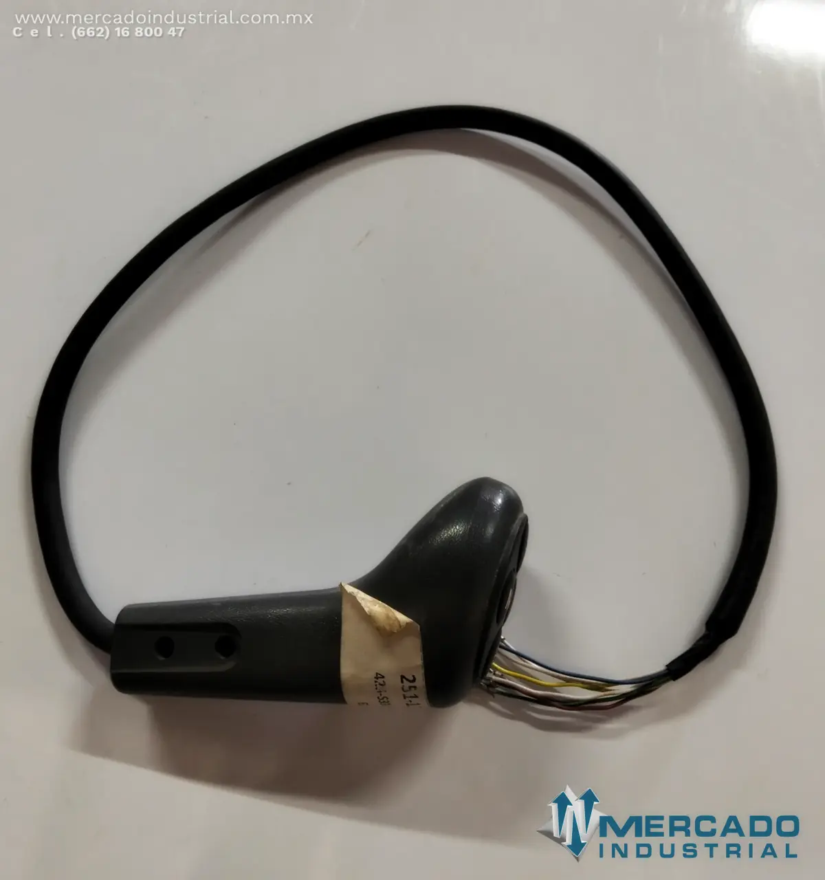 KOMATSU 425-S33-2341 KNOB (WA900-3) - imagen 1