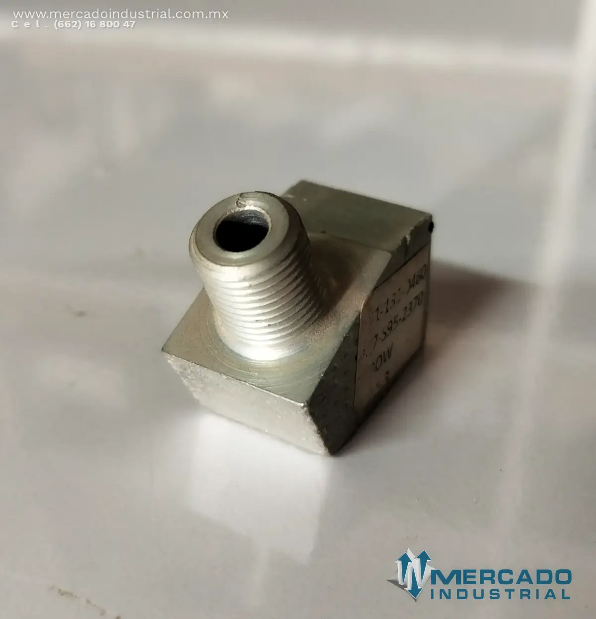 Komatsu 427-S95-2370 ELBOW (WA900-3) - imagen 1