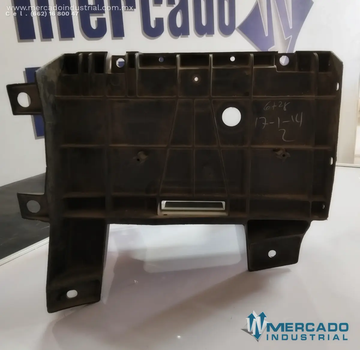 MOPAR CHAROLA PARA BATERIA RAM4000 MODELO 2010 A 2012 (55372563AA) - imagen 1