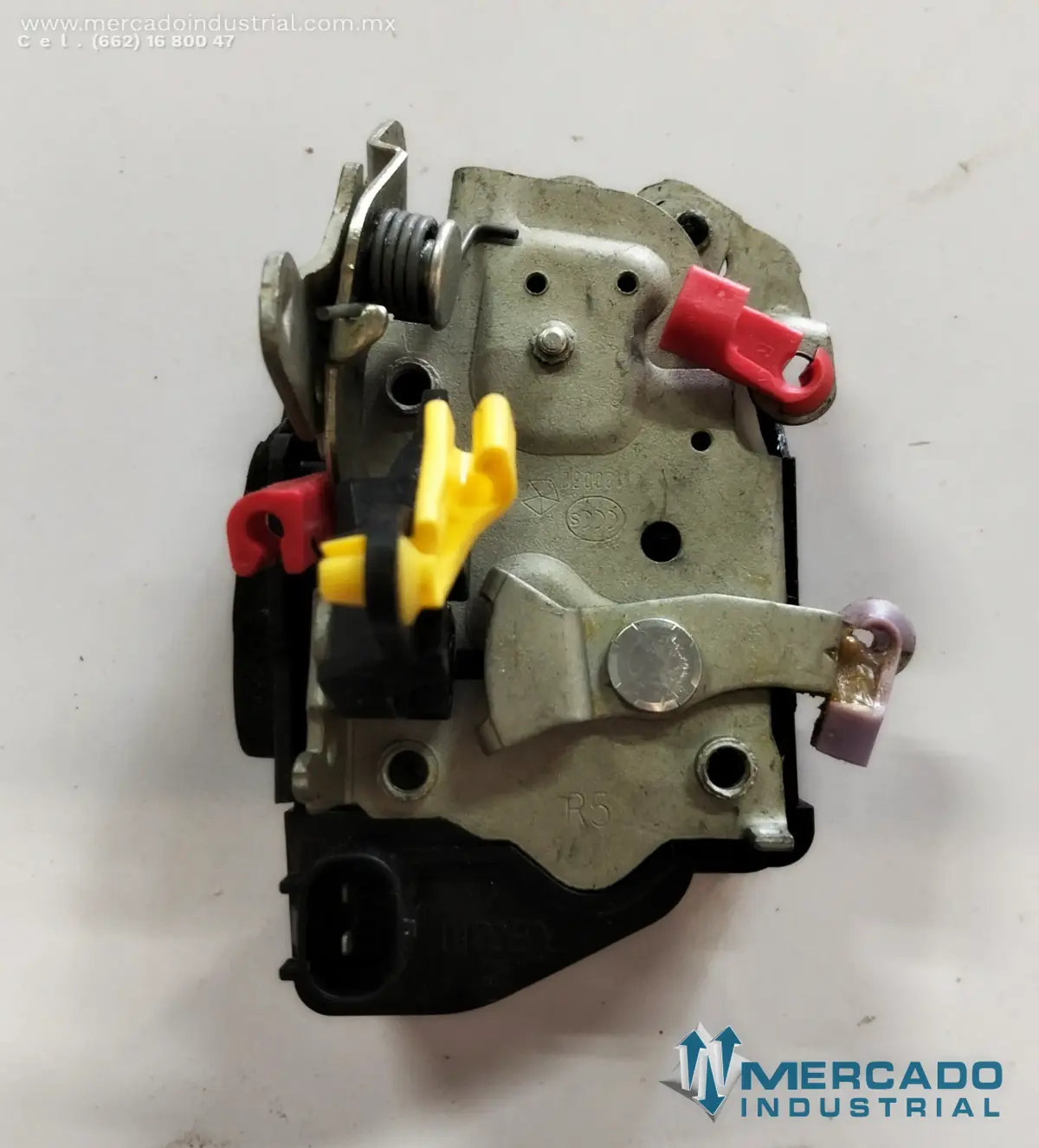 MOPAR 55276586AD CERRADURA DE PUERTA DERECHA RAM 2500 - imagen 1