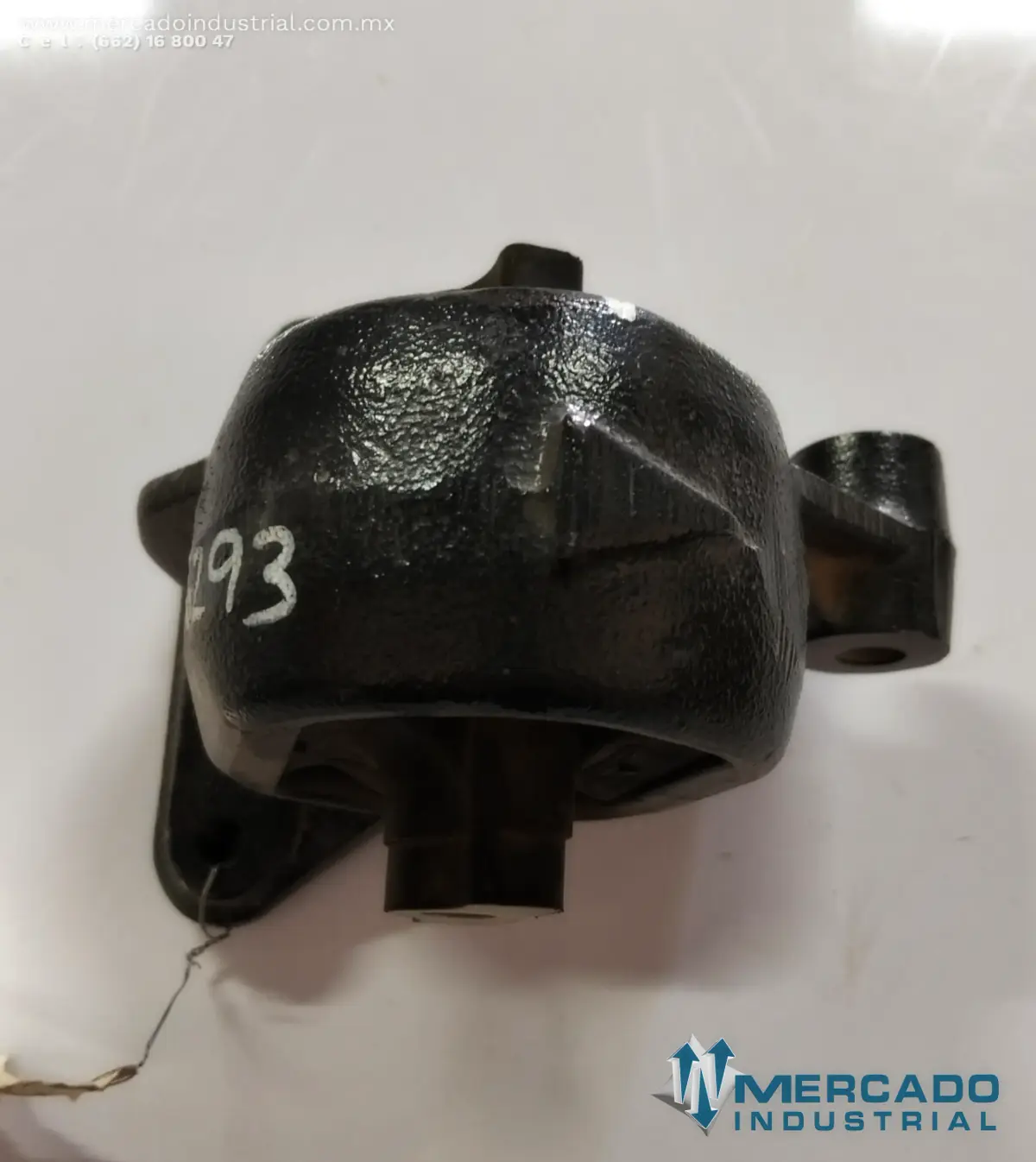 MOPAR 68044127AA SOPORTE IZQUIERDO DE MOTOR 4.7 RAM 2011 - imagen 1