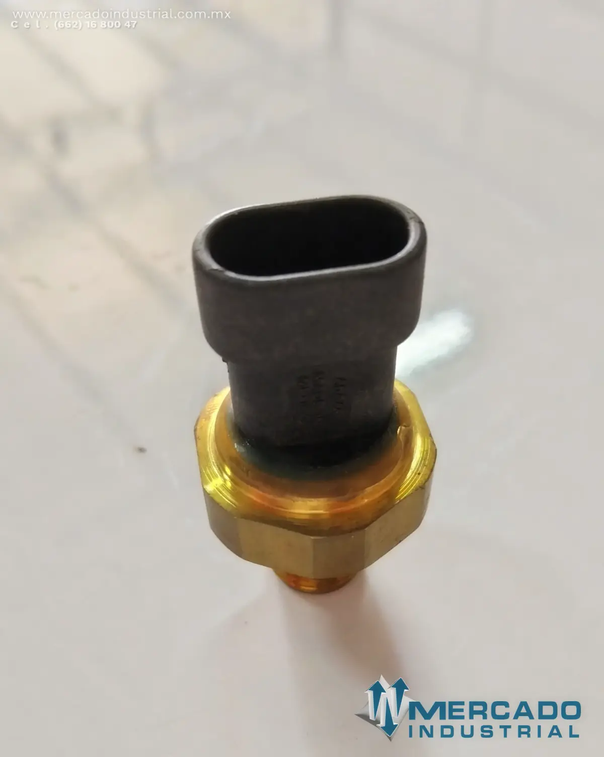Komatsu 3080406 (4921487) (1307893H92) SENSOR PRESSURE (PC3000-6) - imagen 1