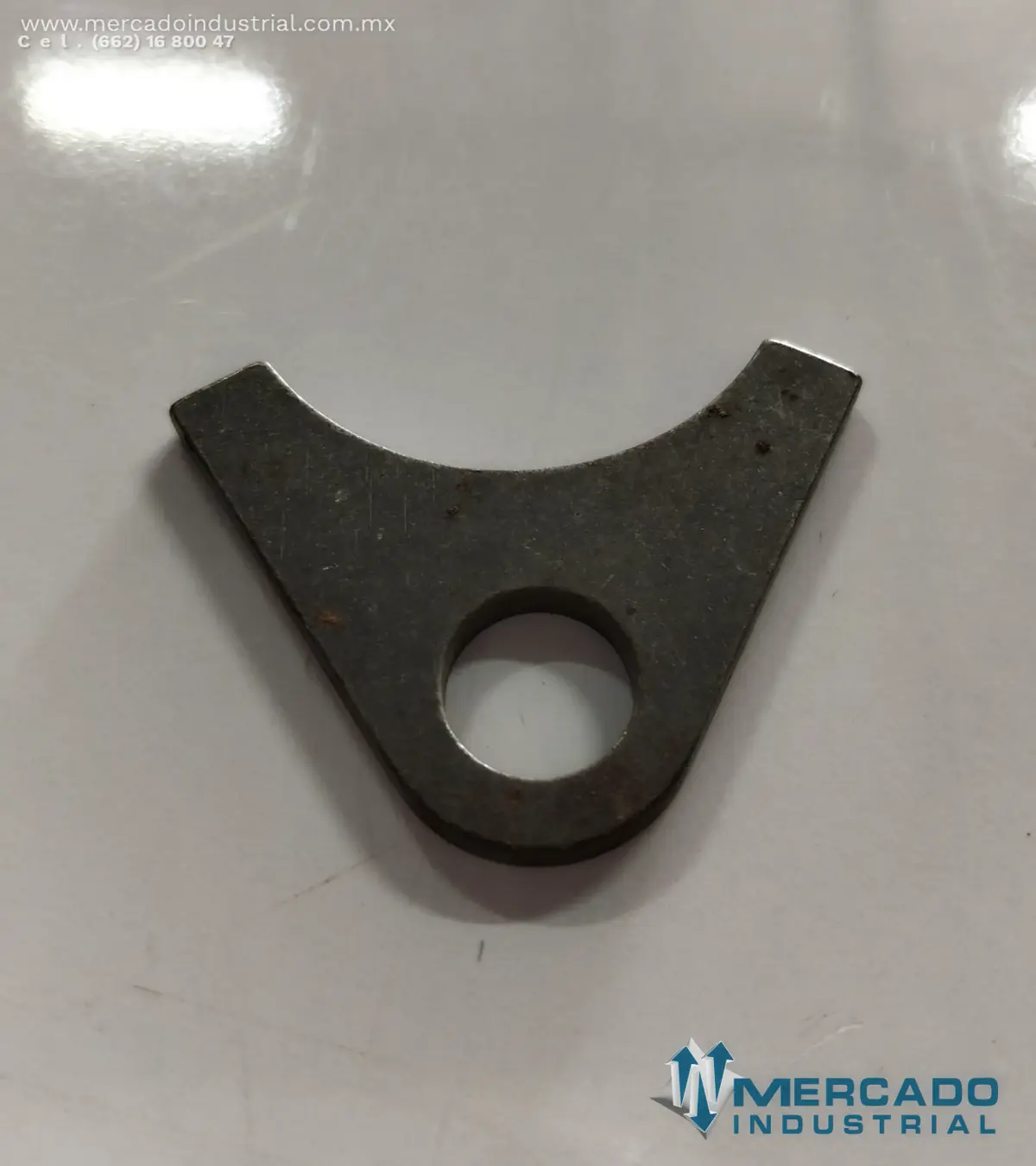 KOMATSU (251-129-0681) 6216-94-3750 CLAMP (HD785-5) - imagen 1
