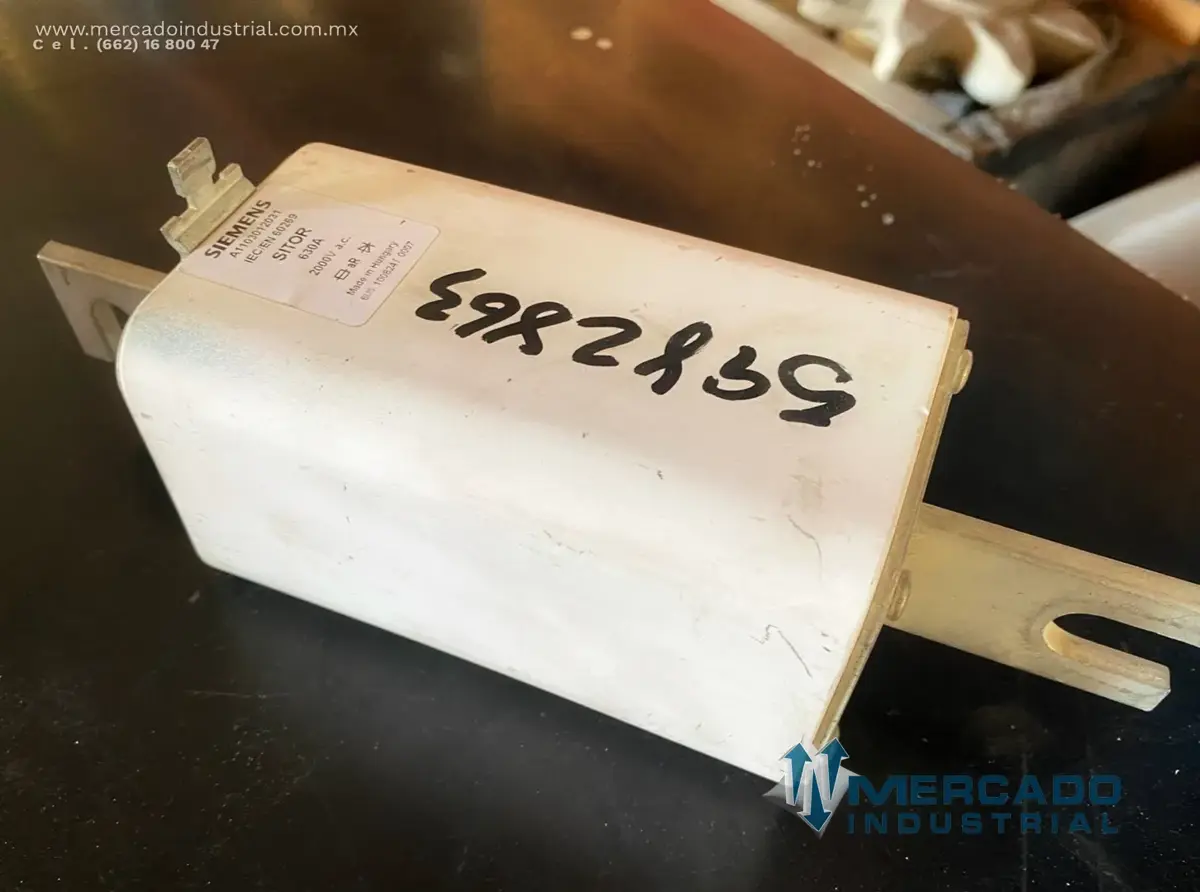 Fusible resistencia PLC 630 A 2000 VAC parte A1103012031 marca Siemens - imagen 1