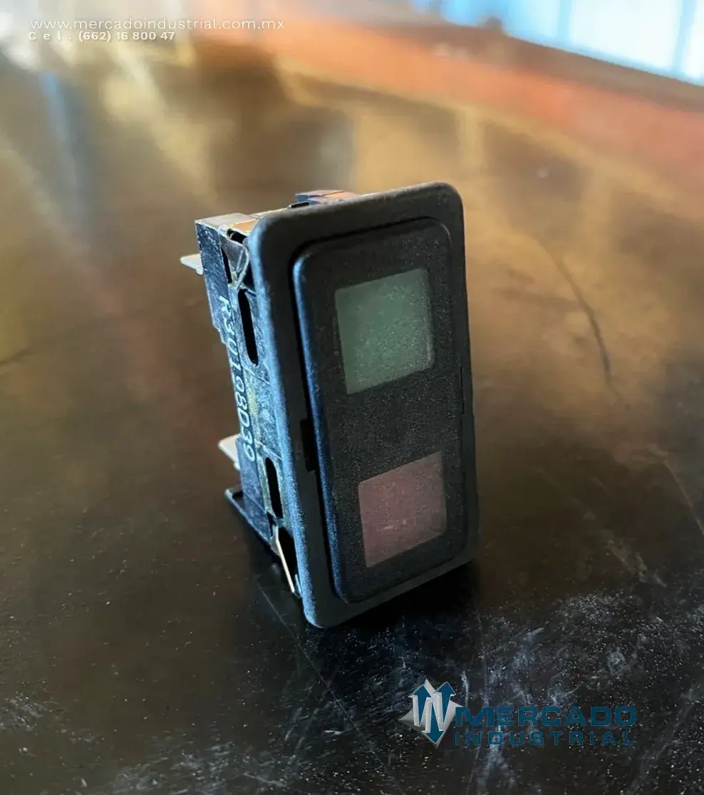 Interruptor oscilante parte R30198D39 marca EATON - imagen 1