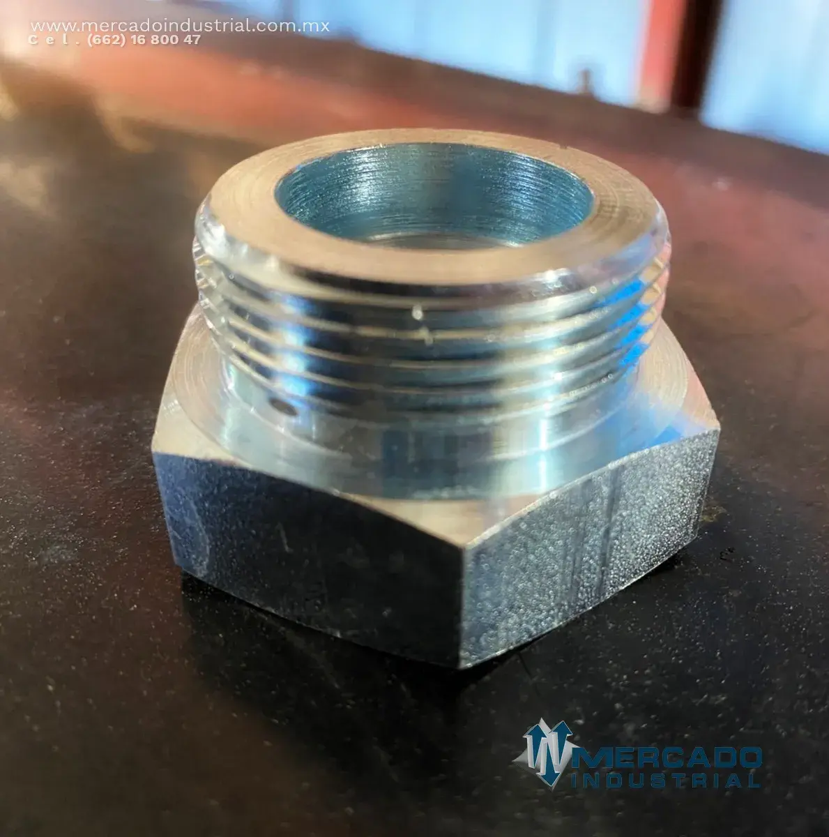 Enchufe STR THD 1" x 1 1/4" parte 8J5914 marca Caterpillar - imagen 1