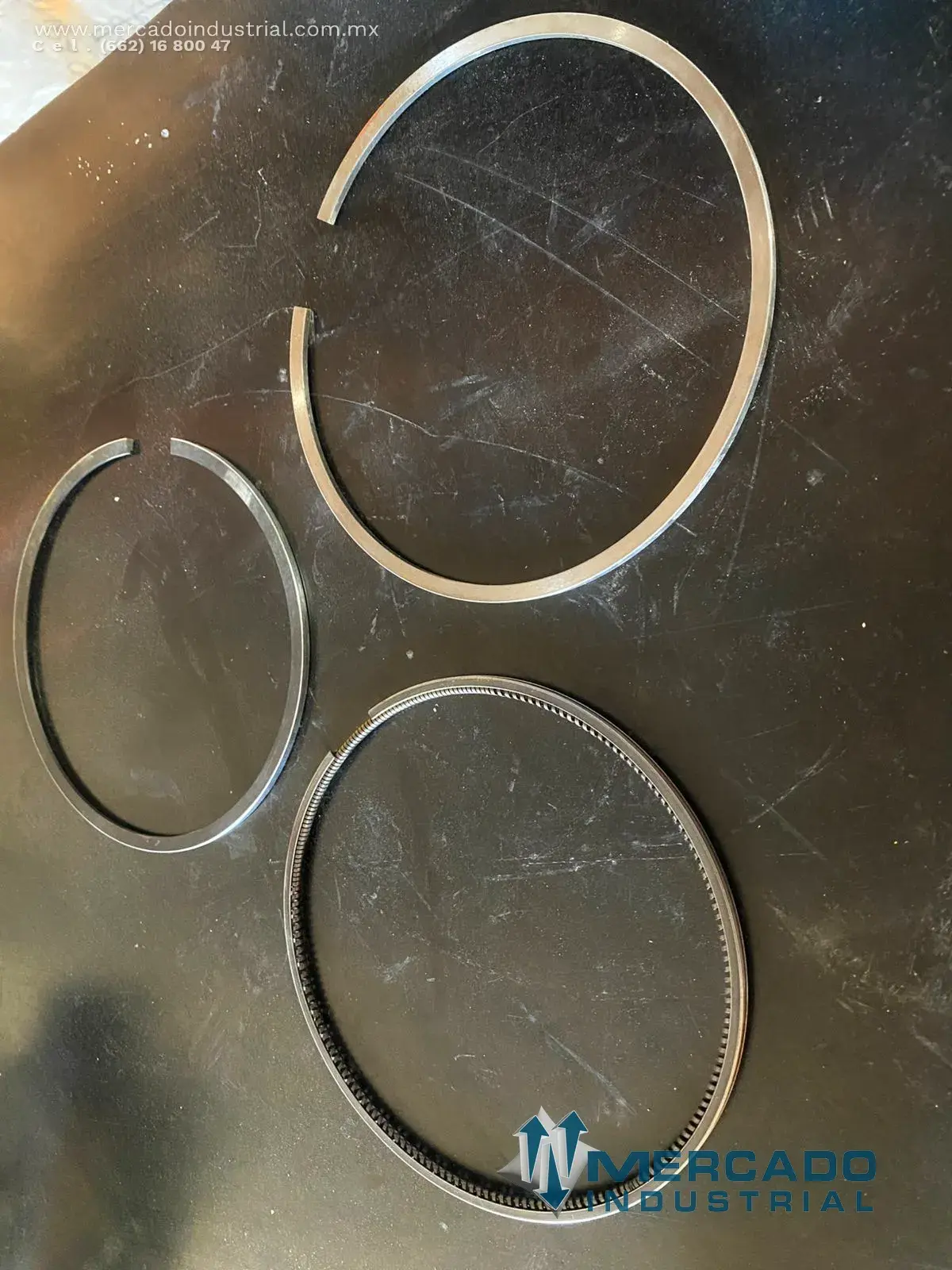 Set anillos de pistón 6 11/16" x 5/32" parte 4089247 marca Cummins - imagen 1
