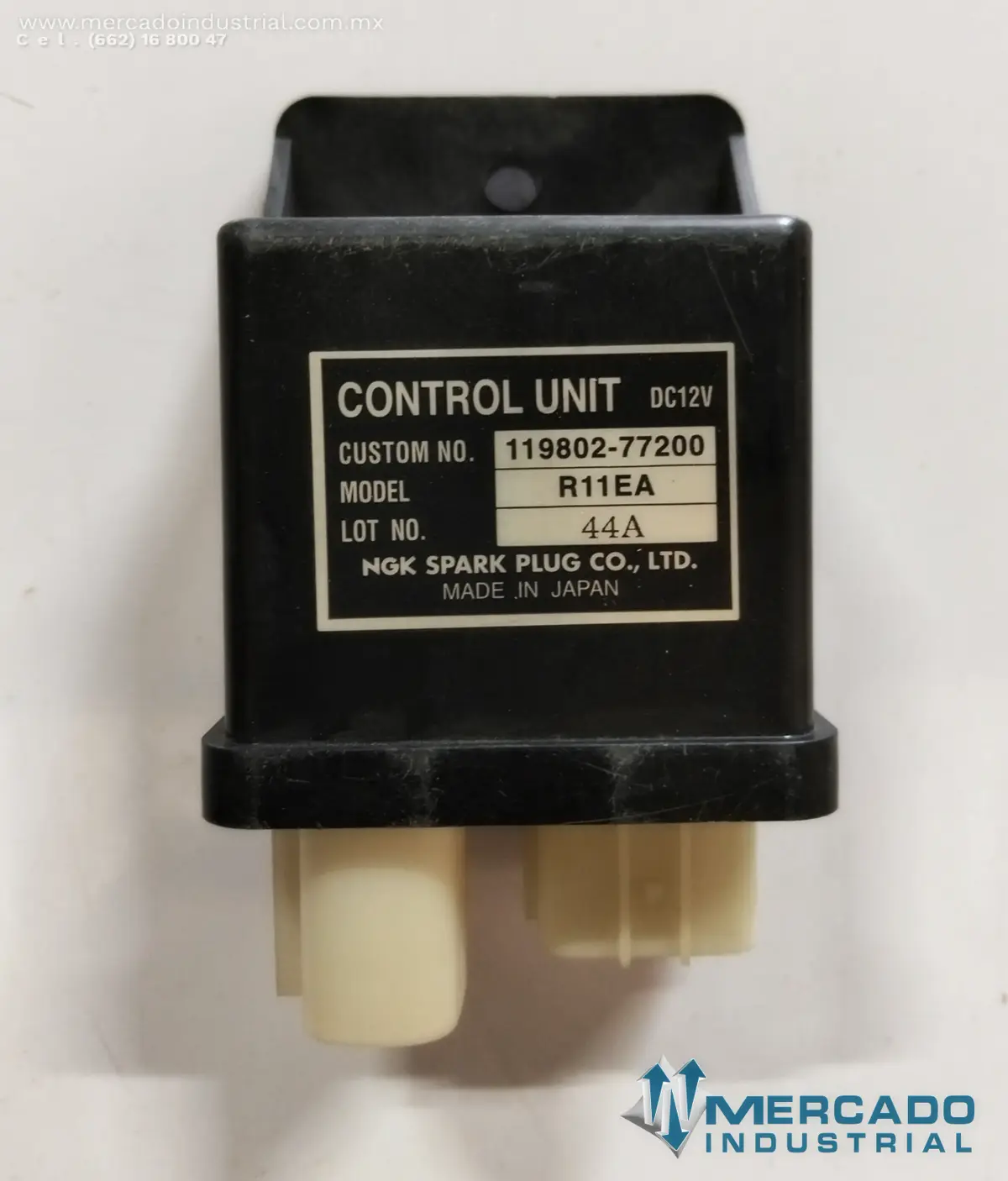 KOMATSU YM119802-77200 RELAY (SK815-5) - imagen 1
