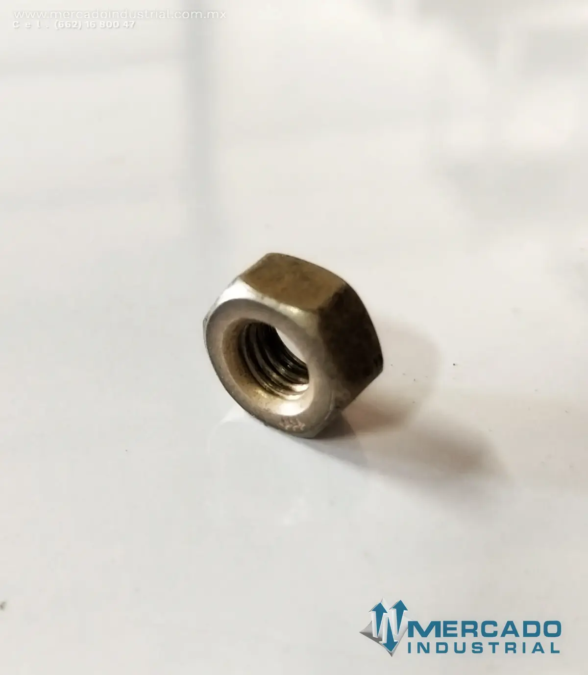 Komatsu 6736-81-8510 NUT (HD785-5) - imagen 1