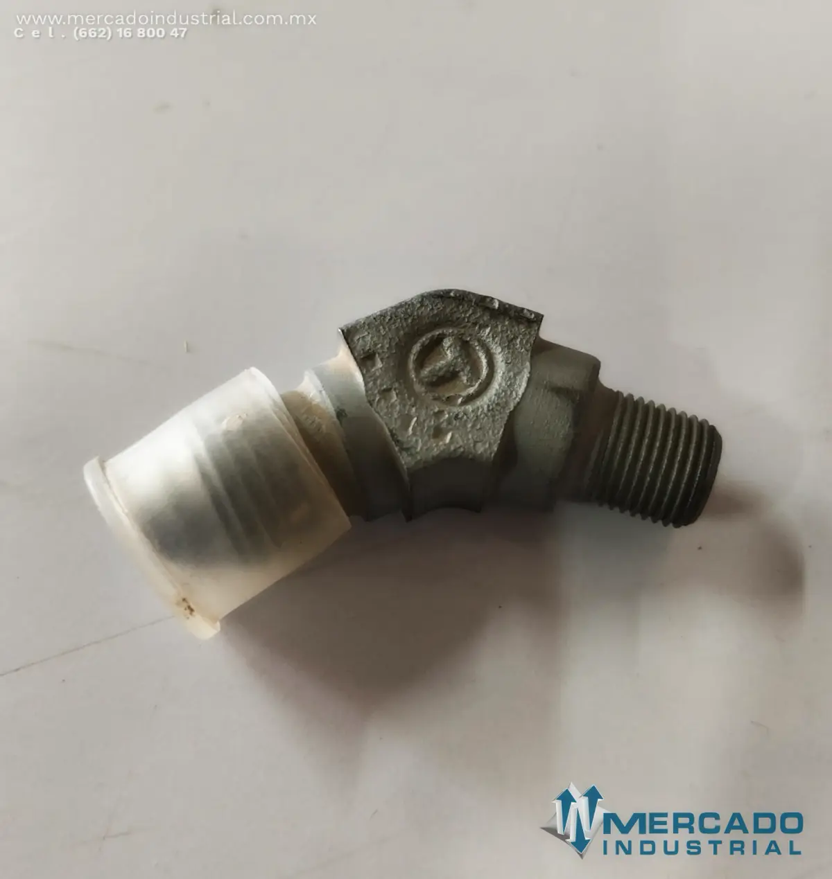 Komatsu 41E-35-11391 ELBOW (D61EX) - imagen 1