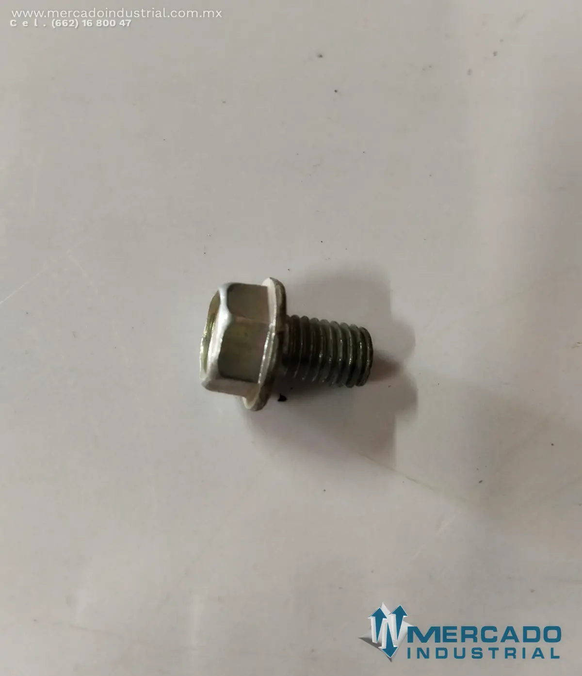 Komatsu YM26106-080122 BOLT (SK815-5) - imagen 1