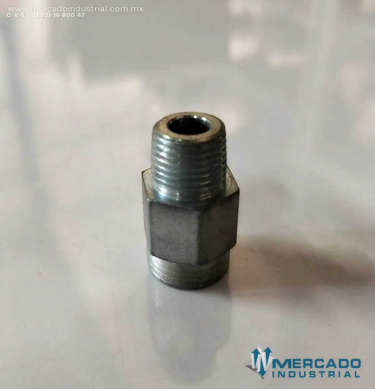 Komatsu 423-70-11160 NIPPLE (WA470-5) - imagen 1