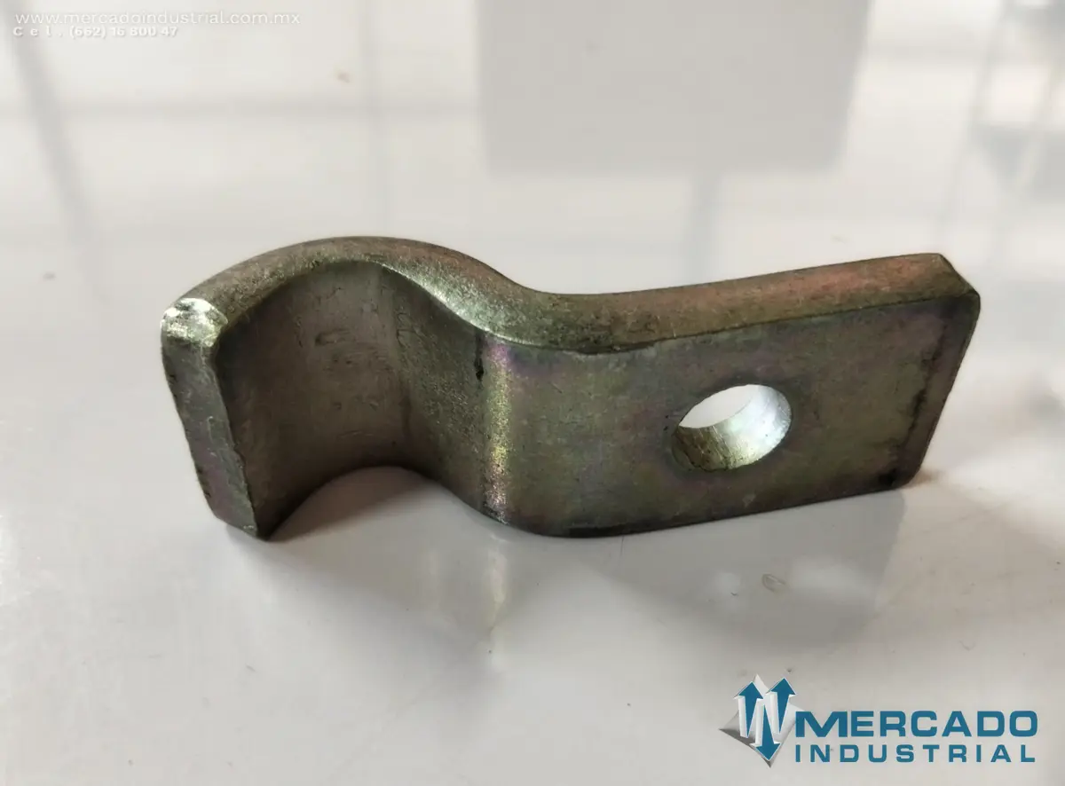 Komatsu 42N-43-12730 CLAMP (WB146-5) - imagen 1
