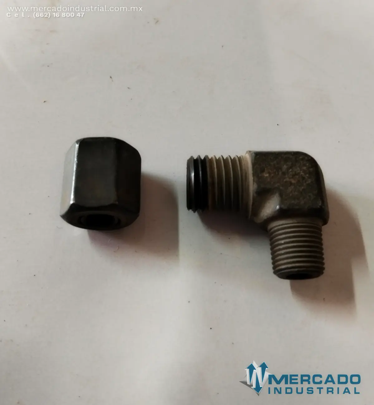 Komatsu 424-S95-2470 ELBOW (WA900-3) - imagen 1