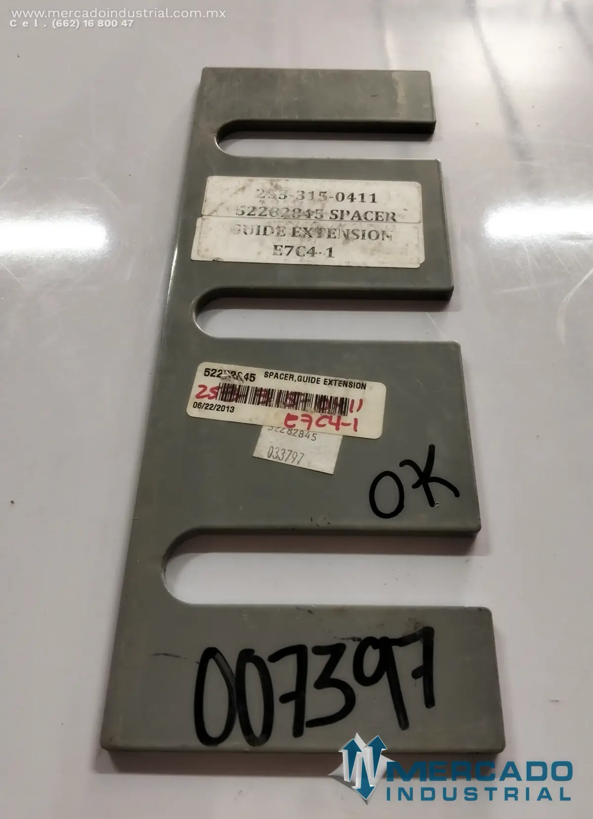 KOMATSU 52282845 SPACER GUIDE EXTENSION - imagen 1