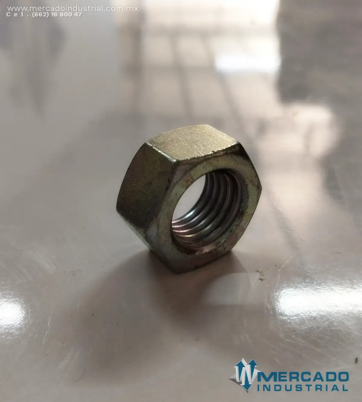 Komatsu 51281998 (33235599) NUT (PC3000-6) - imagen 1