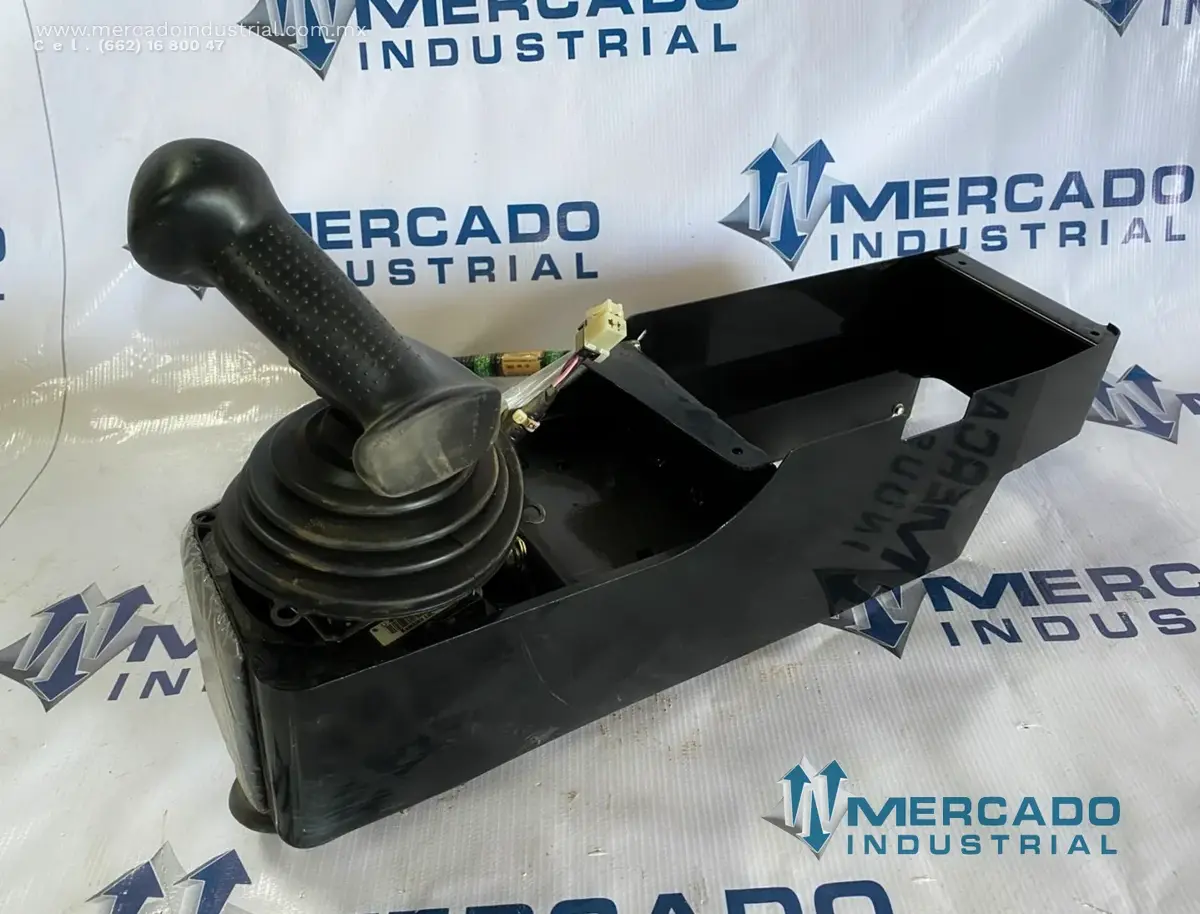 KOMATSU 195-43-00340 (19M-43-35102) LEVER ASSY (D375A-5) - imagen 1
