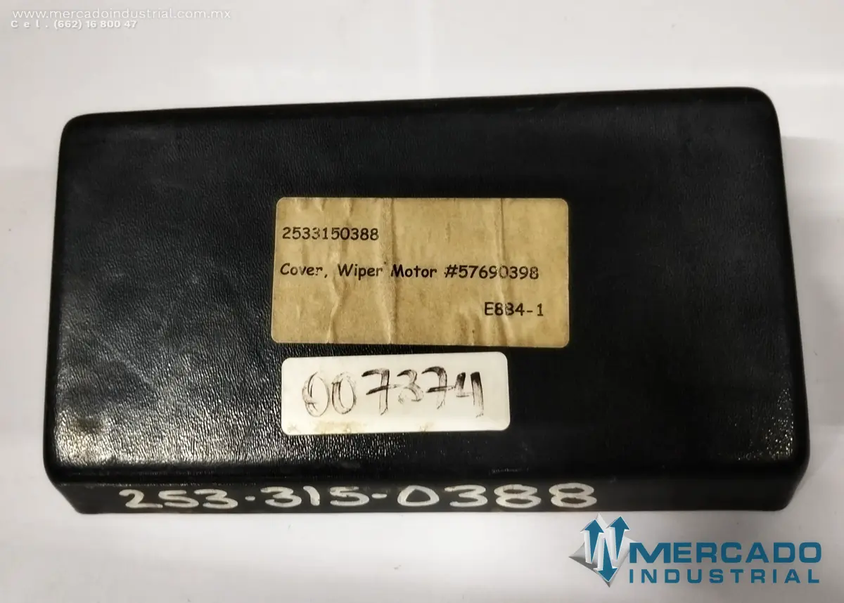 Komatsu 57690398 COVER WIPER MOTOR - imagen 1