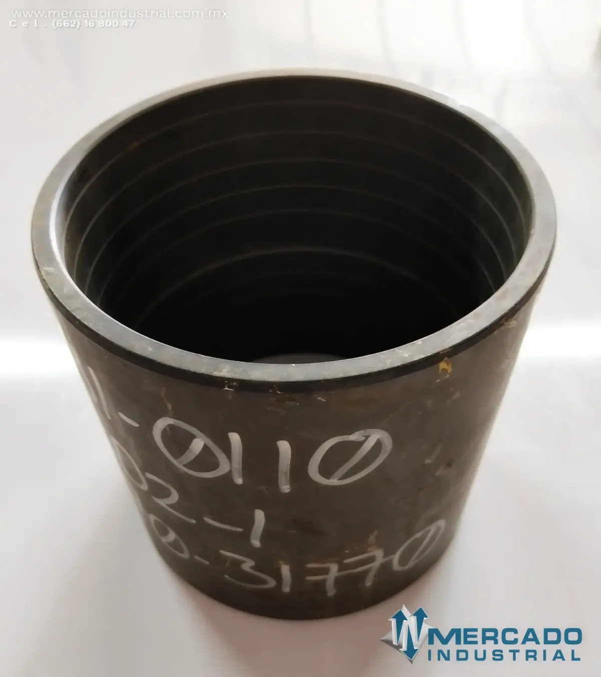Komatsu 426-70-31770 BUSHING (WA600-6) - imagen 1