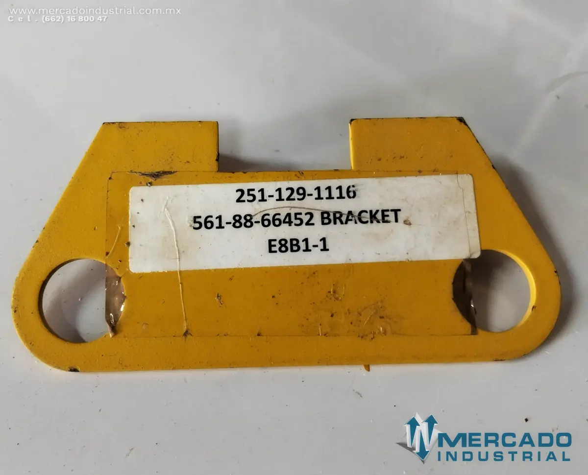 Komatsu 561-88-66452 BRACKET (HD785-5) - imagen 1