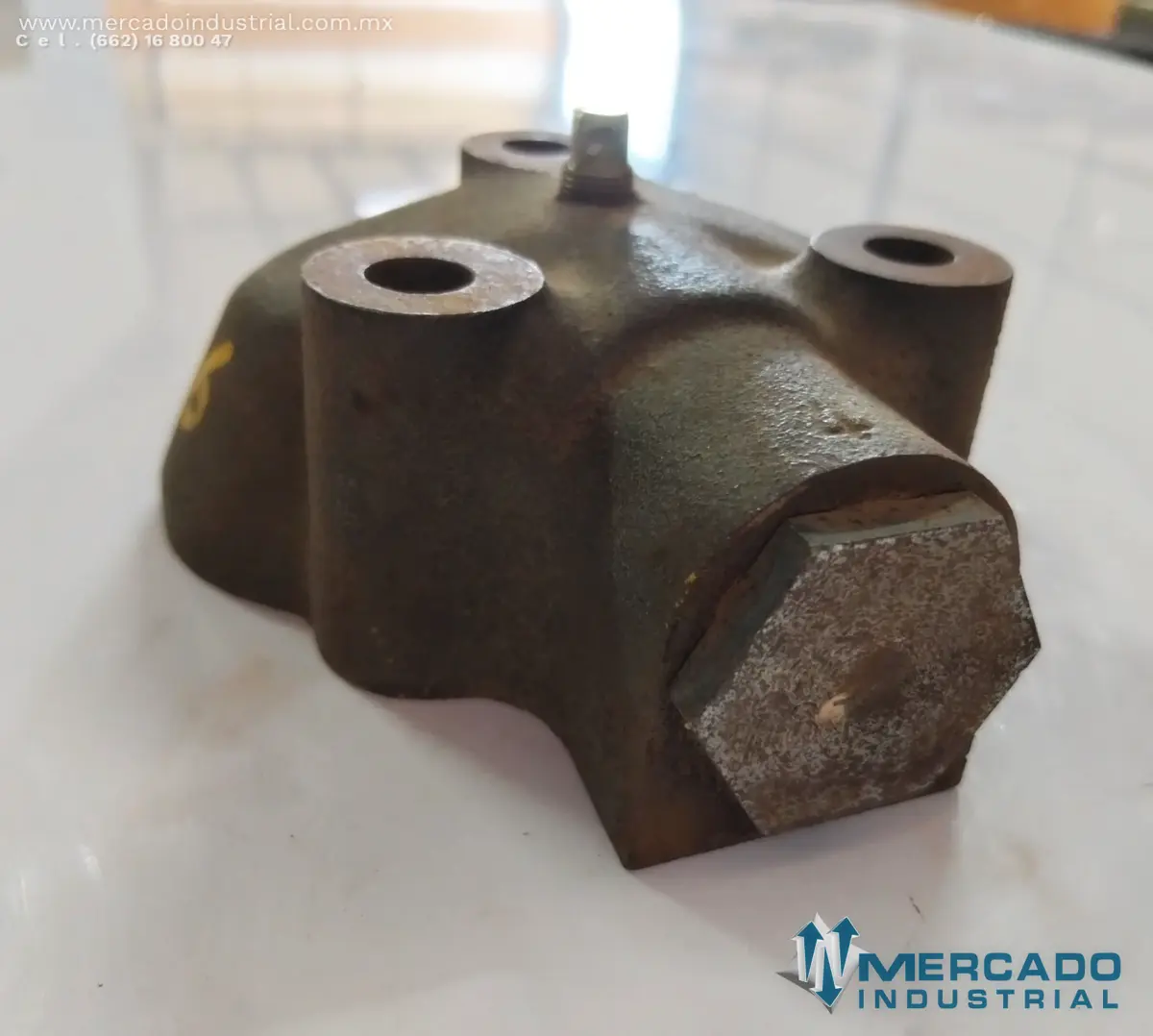 Komatsu 561-15-00840 VALVE ASSEMBLY (D375A-5) - imagen 1