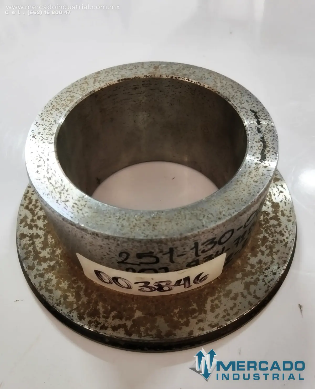 KOMATSU 207-934-7251 BUSHING (PC300-7EO) - imagen 1