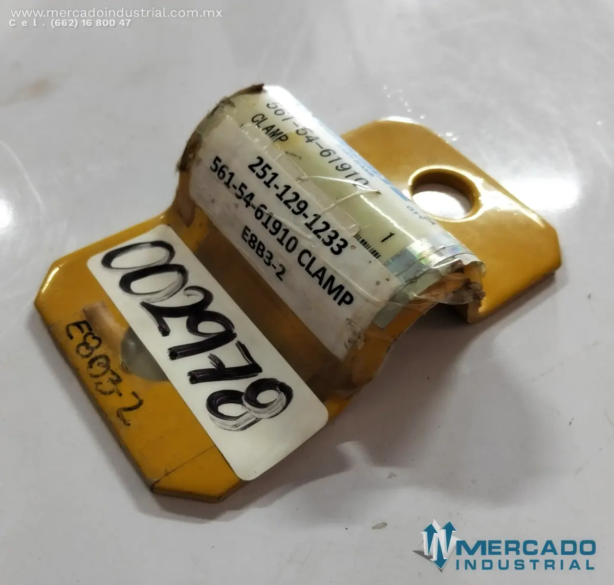 Komatsu 561-54-61910 CLAMP (HD785-5) - imagen 1