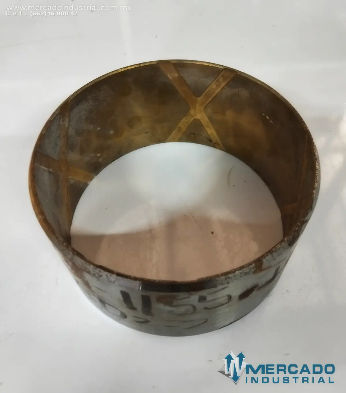 Komatsu 17A-50-41210 BUSHING (D155AX-6) - imagen 1