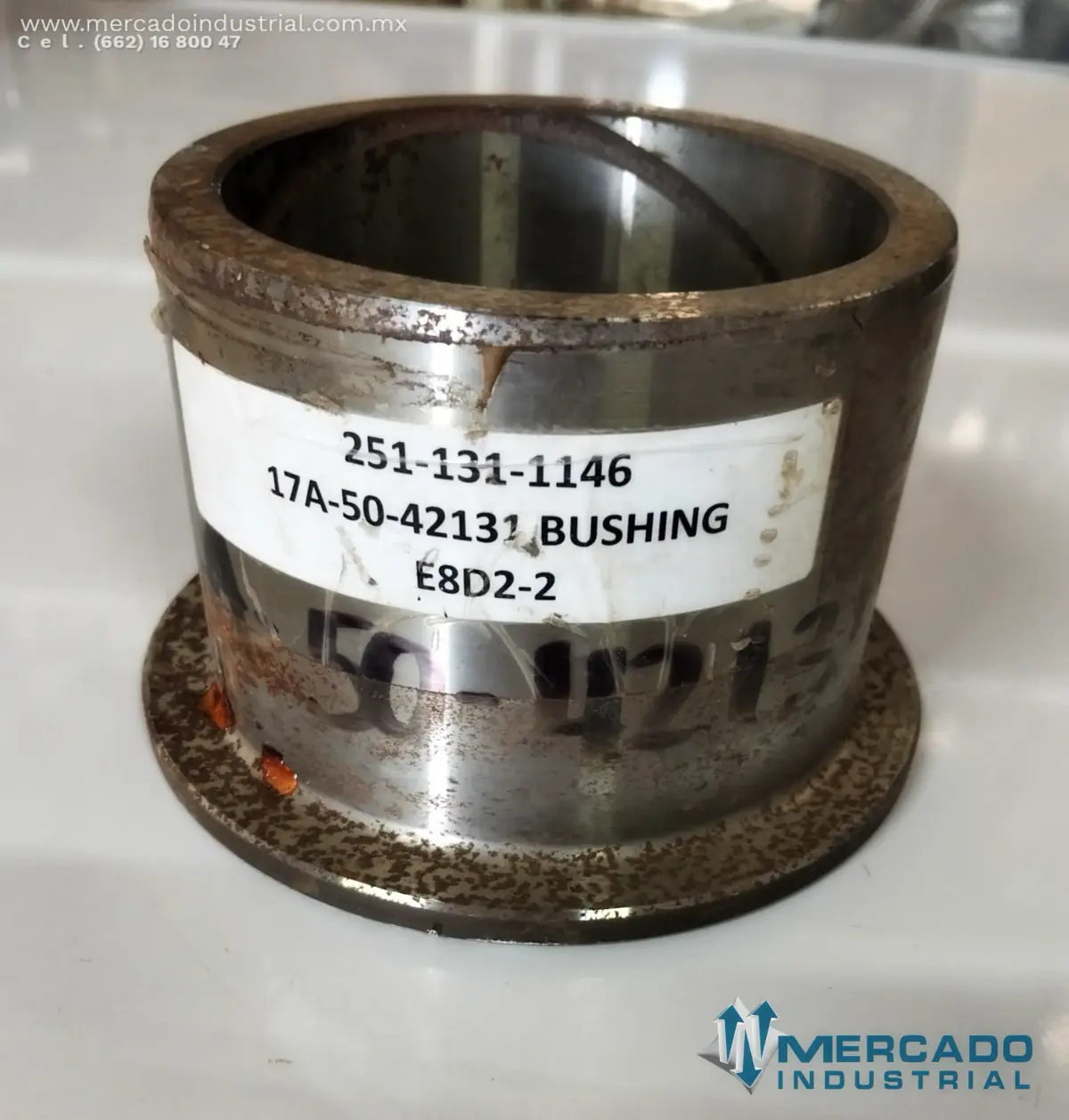 Komatsu 17A-50-42131 BUSHING (D155AX-6) - imagen 1