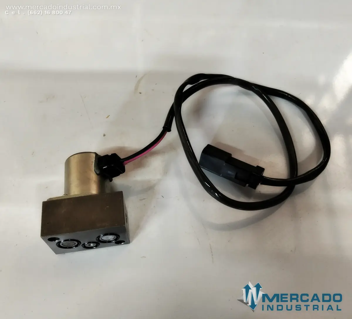 Komatsu 702-21-58100 VALVE ASSEMBLY (D155EX) - imagen 1