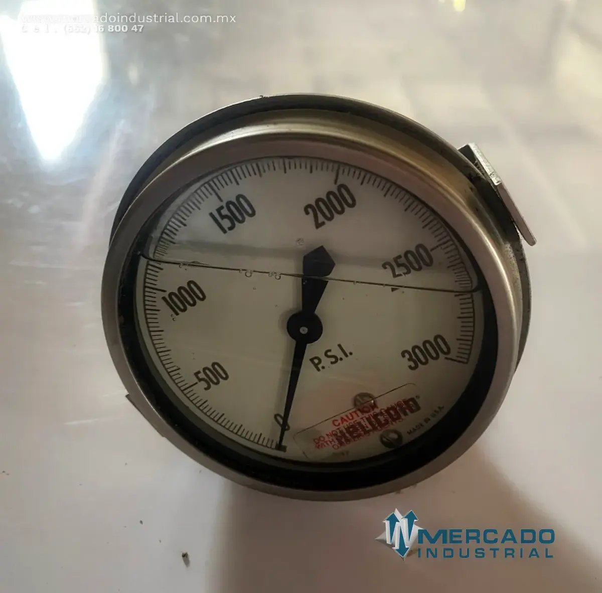 Manómetro presión 3000 PSI parte E3P3J1A2X0000 marca Helicoid - imagen 1