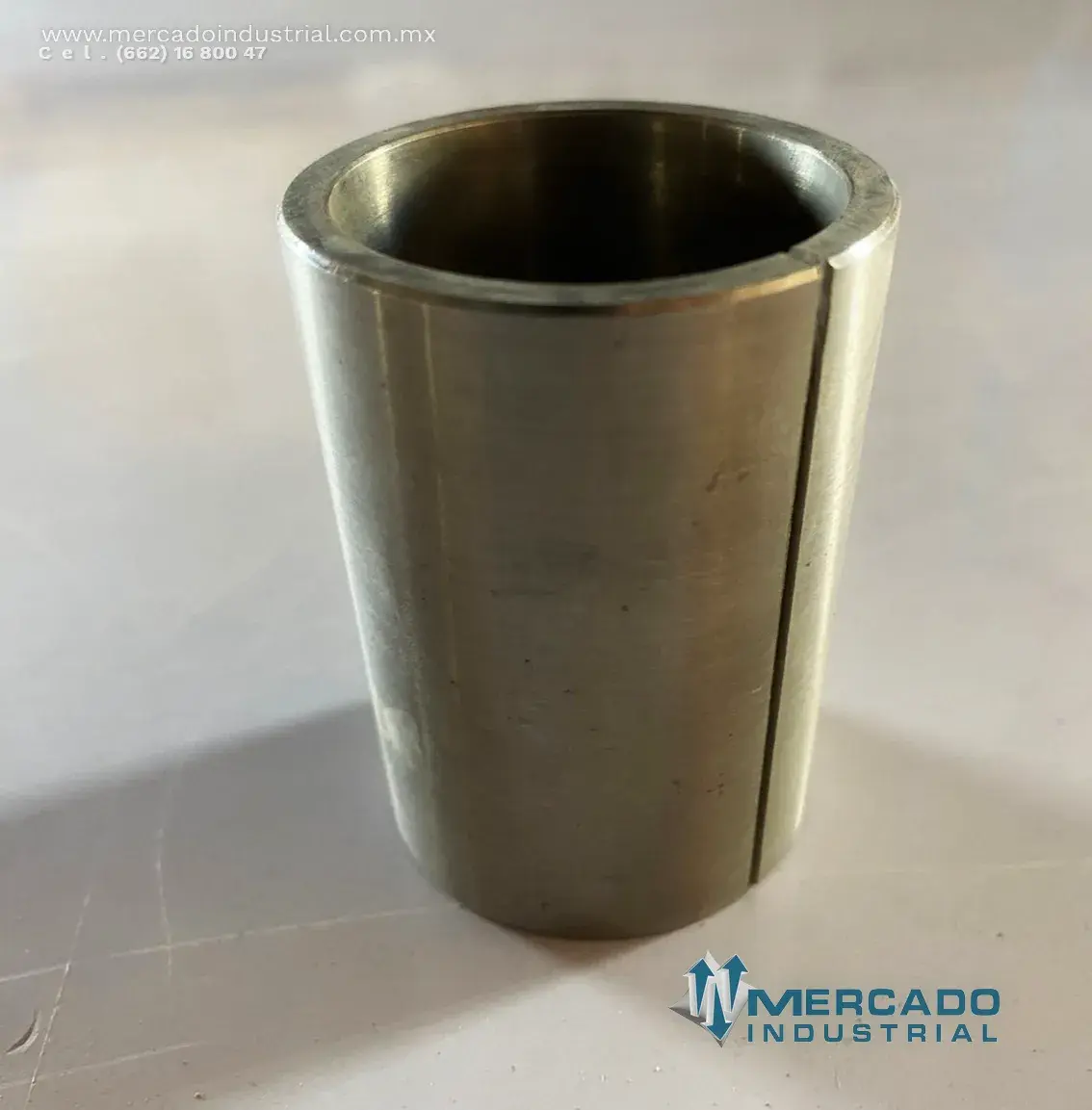 Buje de acero ranurado 1 7/8" x 2 1/2" - imagen 1