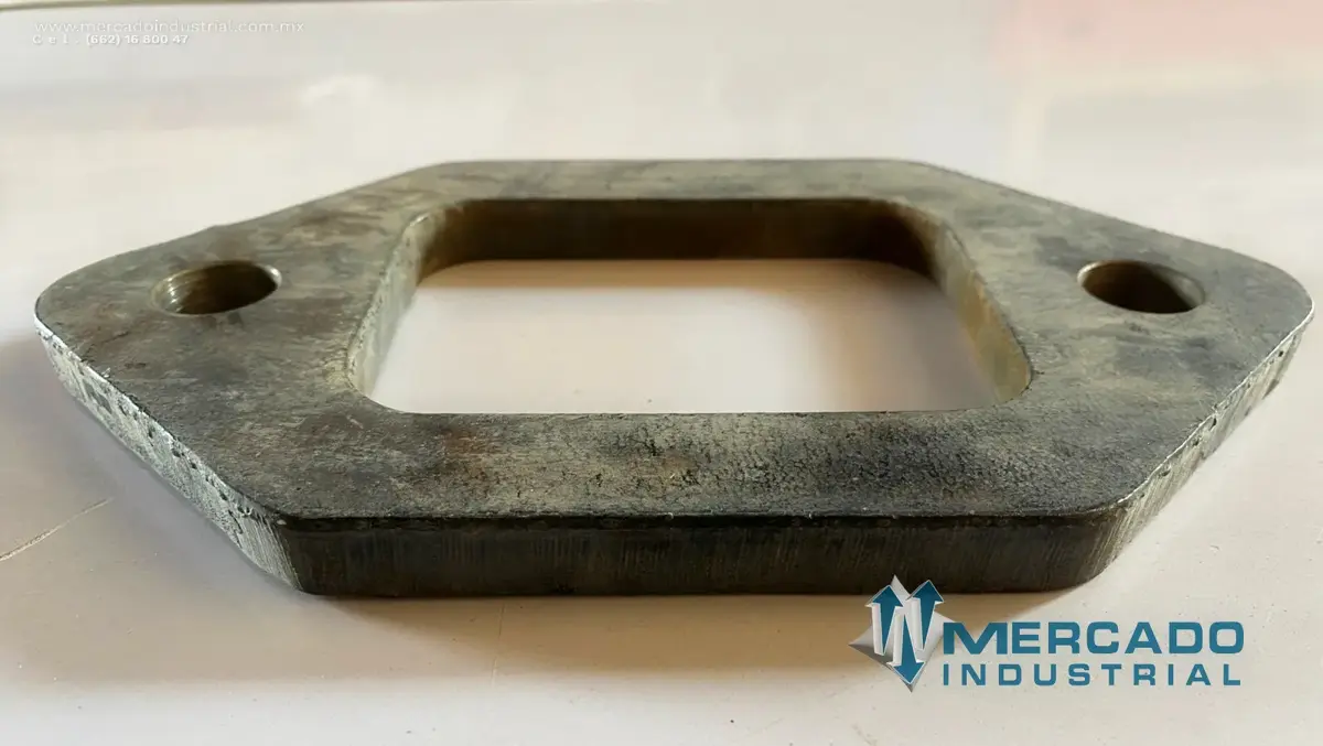 Placa 9" x 5 3/8" parte TS2654 marca Komatsu - imagen 1