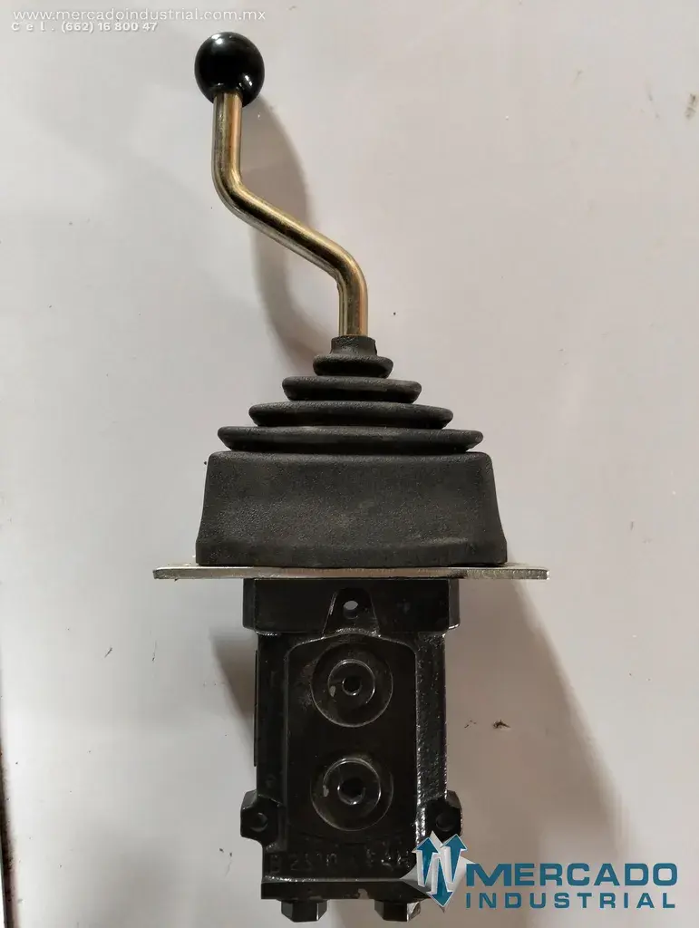 Válvula piloto modelo PCL402-02-686B marca Parker - imagen 1
