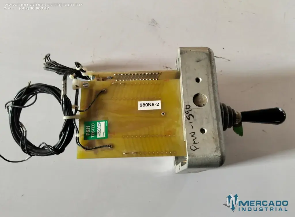 Joystick controlador izquierdo parte 980J14F6 marca P&H - imagen 1