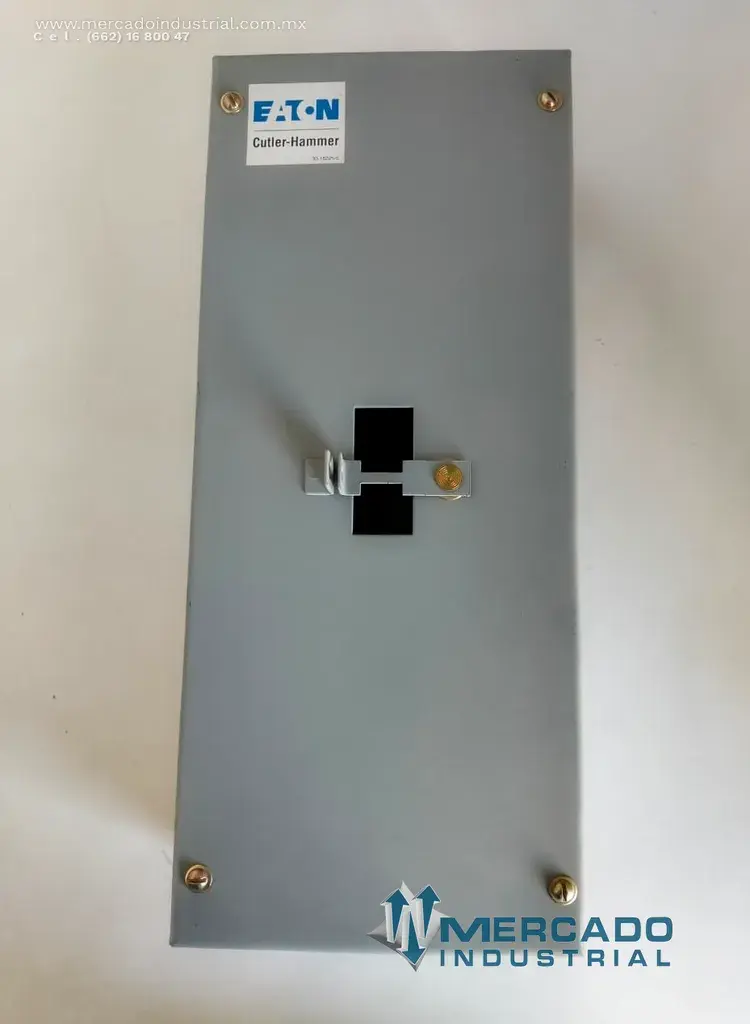 Gabinete para interruptor termomagnético de 1 a 3 polos modelo 831012 marca EATON - imagen 1