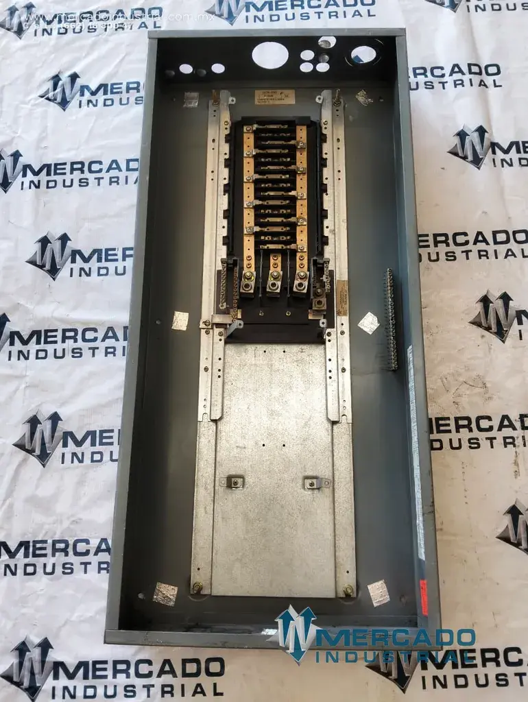 Gabinete 15 circuitos 480/277 V AC parte 73462-435-01 marca SQUARE D - imagen 1